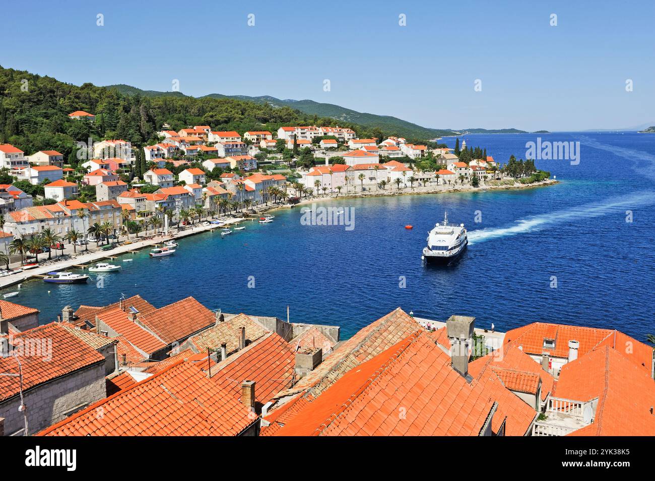 Partie ouest de la vieille ville de Korcula vue du clocher de la cathédrale de Mark, île de Korcula, Croatie, Europe du Sud-est Banque D'Images