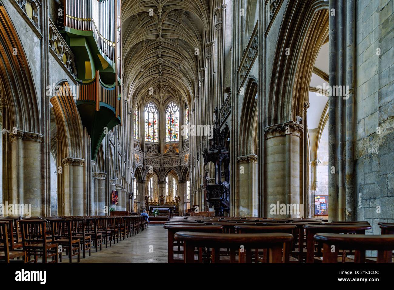 Intérieur de l'église Église Saint-Pierre à Caen dans le département du Calvados en Normandie Banque D'Images