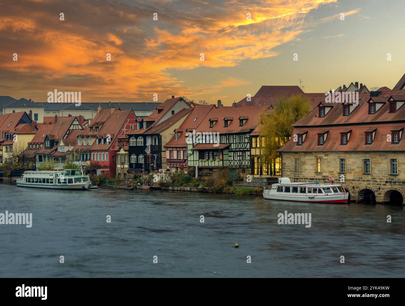 Petite Venise à Bamberg au coucher du soleil avec maisons de pêcheurs, haute-Franconie, Bavière, Allemagne, Europe Banque D'Images