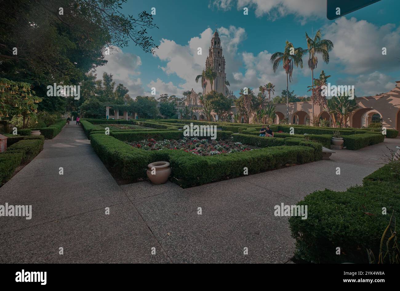 Alcazar Garden est un jardin formel situé dans Balboa Park à San Diego, aux États-Unis. Il est nommé d'après le château de l'Alcazar à Séville, en Espagne Banque D'Images