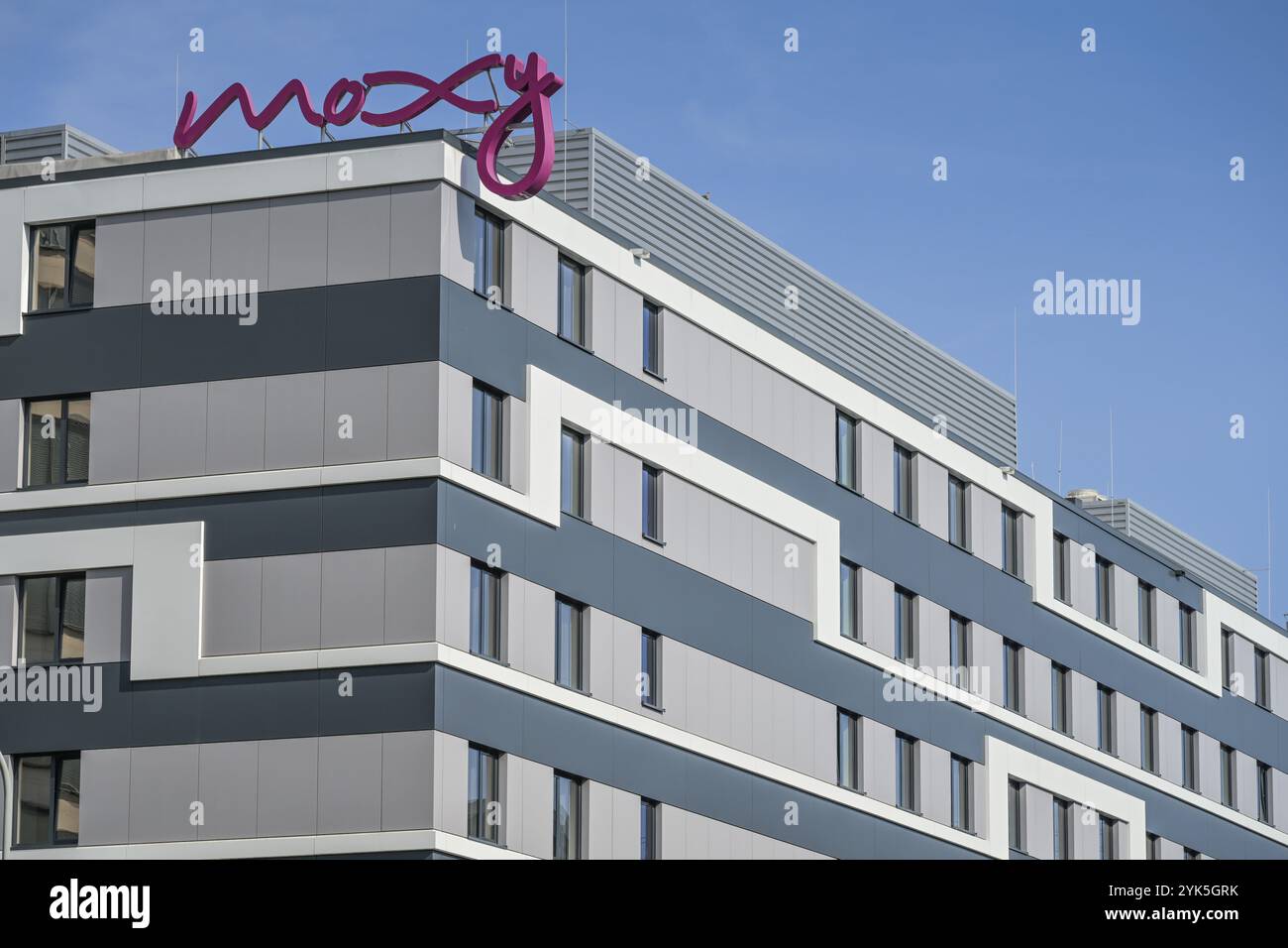 Hotel Moxy, Mannheimer Strasse, Eschborn, main-Taunus-Kreis, Hesse, Allemagne, Europe Banque D'Images Hotel Moxy, Mannheimer Strasse, Eschborn, main-Taunus-Kreis, Hesse, Allemagne, Europe Banque D'Images