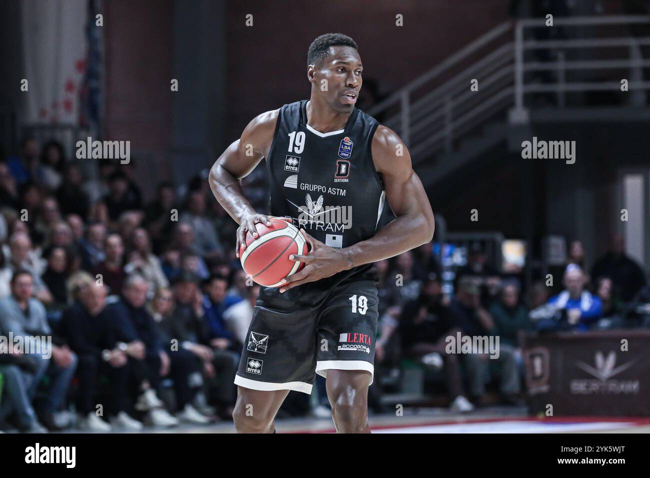 19a lors du Bertram Derthona Tortona vs Germani Brescia, match italien de basket-ball Serie A à Casale Monferrato (Al), Italie, le 17 novembre 2024 Banque D'Images