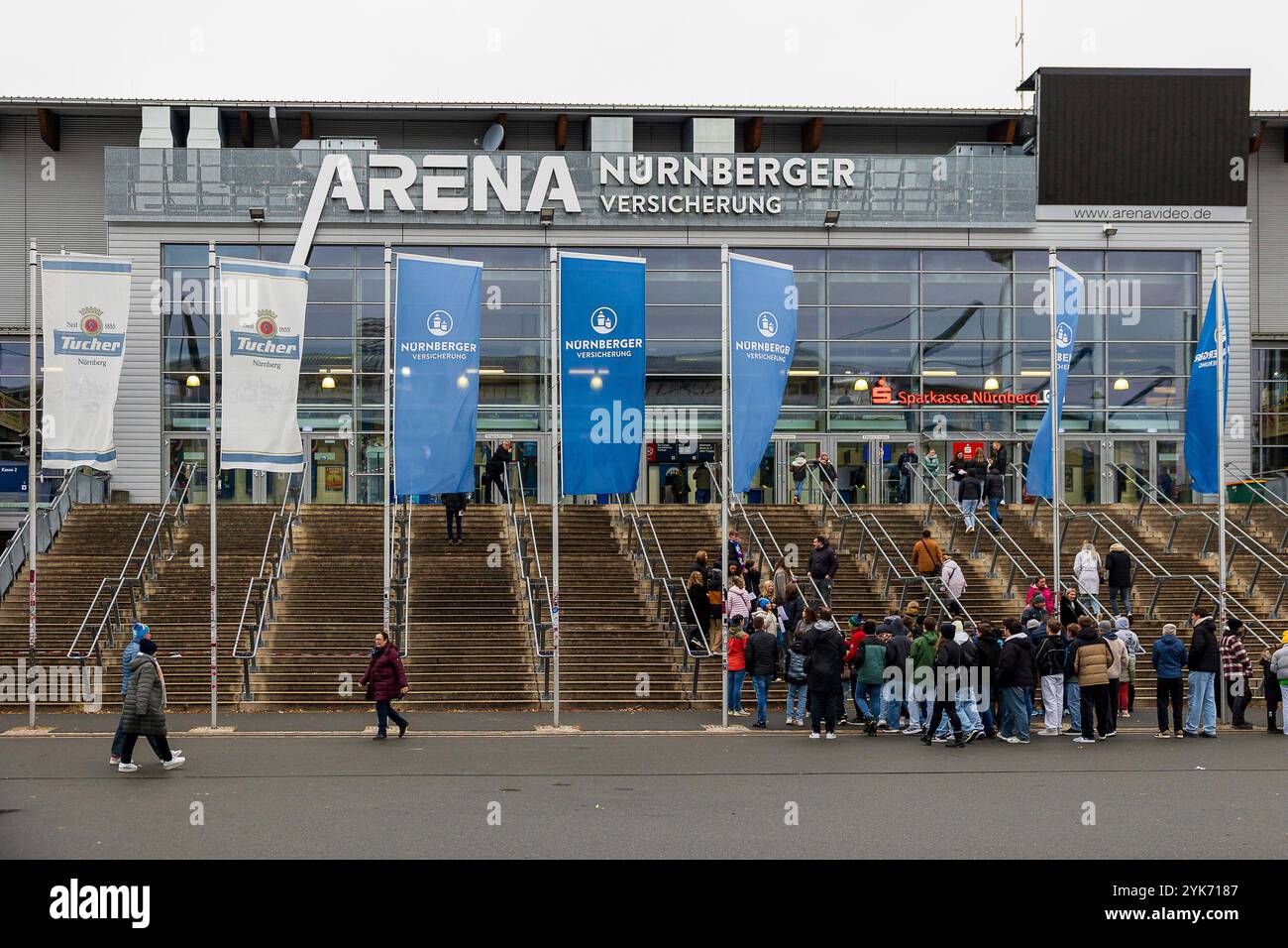 Nuernberg, Deutschland. 17 novembre 2024. Die Arena Nuernberger Versicherung dient als Heimstaette des Handball clubs Erlangen fuer ihre Spiele in der 1. Handball-Bundesliga. Zudem nutzen die Nuernberg Ice Tigers die Halle fuer ihre Partien in der 1. Eishockey-Bundesliga. HC Erlangen v. HSG Wetzlar, Handball, 1. Handball Bundesliga, saison 2024/2025, 10. Spieltag, 25.10.2024 Foto : Eibner/Ardan Fuessmann crédit : dpa/Alamy Live News Banque D'Images