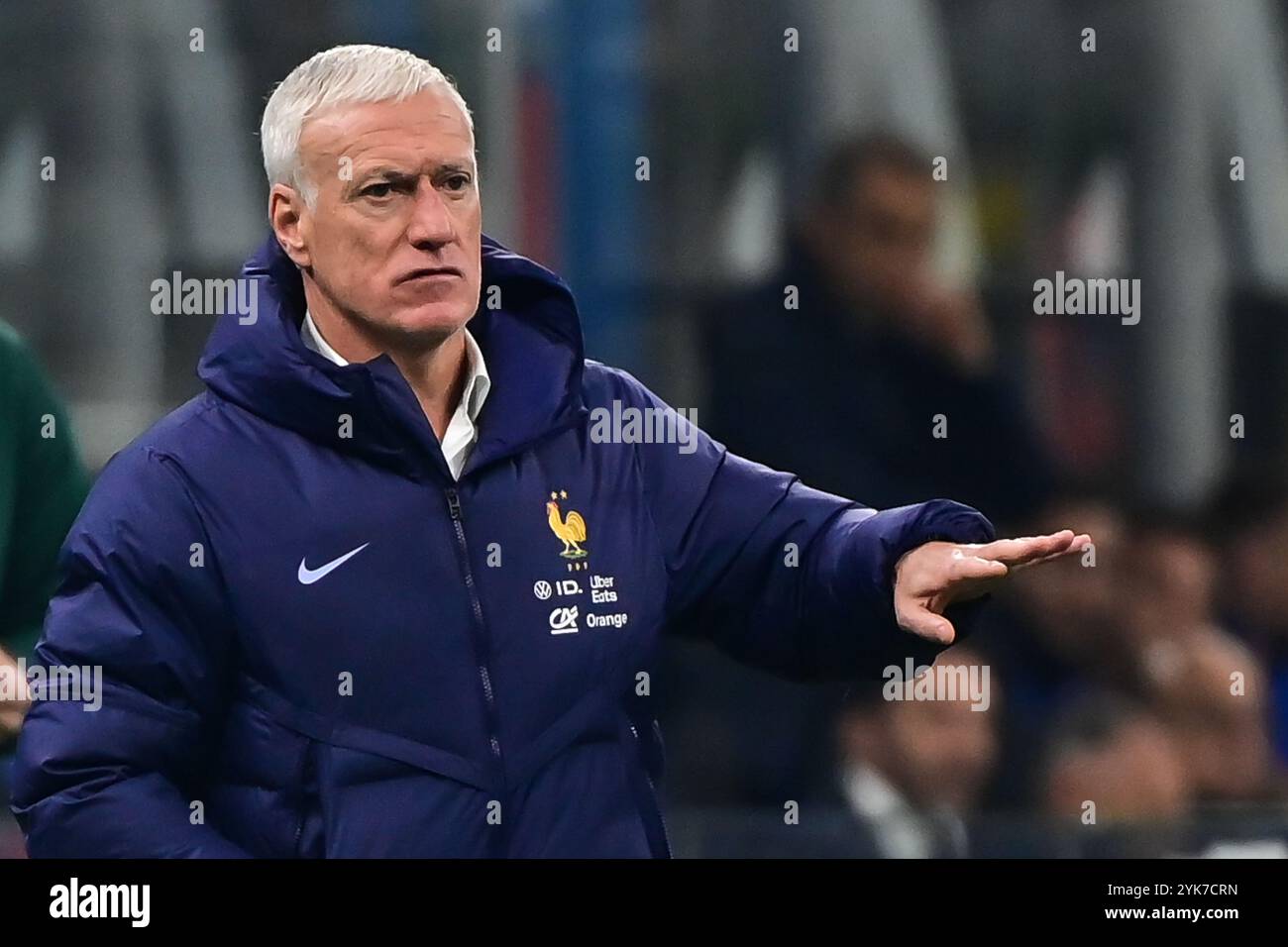 Didier Deschamps, entraîneur-chef de l'équipe de France lors du match de football de l'UEFA Nations League opposant l'Italie et la France au stade San Siro de Milan, Italie, le 17 novembre 2024 crédit : Piero Cruciatti/Alamy Live News Banque D'Images