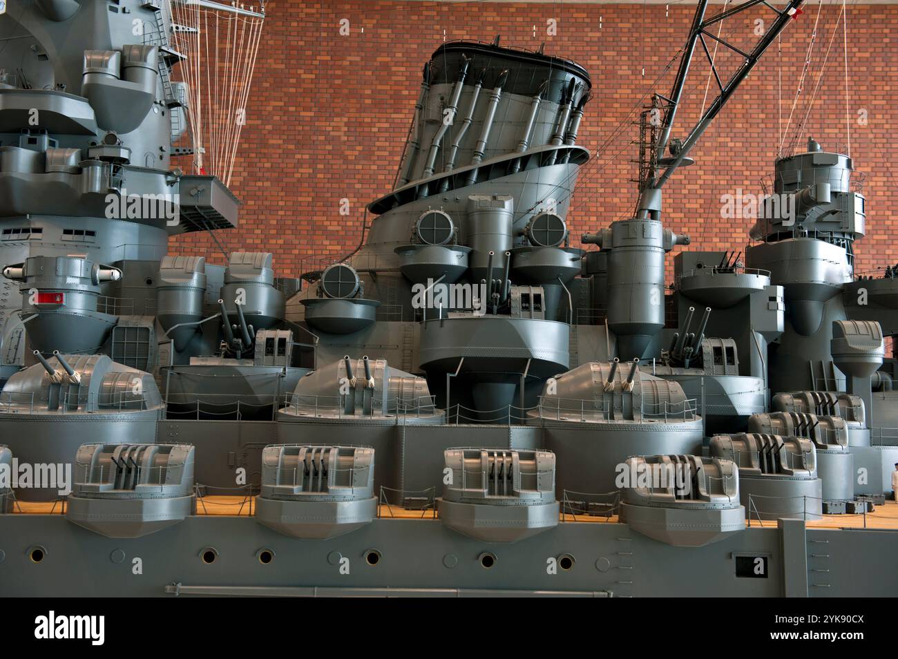Maquette à l'échelle de 1/10 du cuirassé insubmersible Yamato exposée au Musée Yamato (Musée maritime de Kure) à Kure, Hiroshima, Japon. Banque D'Images