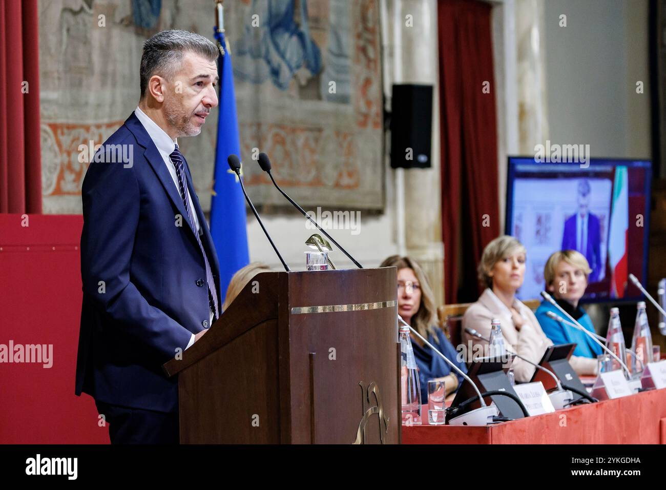 Roma, Italie. 18 novembre 2024. Gino Cecchettin durante la presentazione della Fondazione Giulia Cecchettin nella Sala della Regina della Camera dei deputati, Roma, Luned&#xec;, 18 novembre 2024 (Foto Roberto Monaldo/LaPresse) Gino Cecchettin lors de la présentation de la Fondation Giulia Cecchettin, Rome, lundi 18 novembre 2024 (photo de Roberto Monaldo/LaPresse) crédit : Alamy Live News/LaPresse Banque D'Images