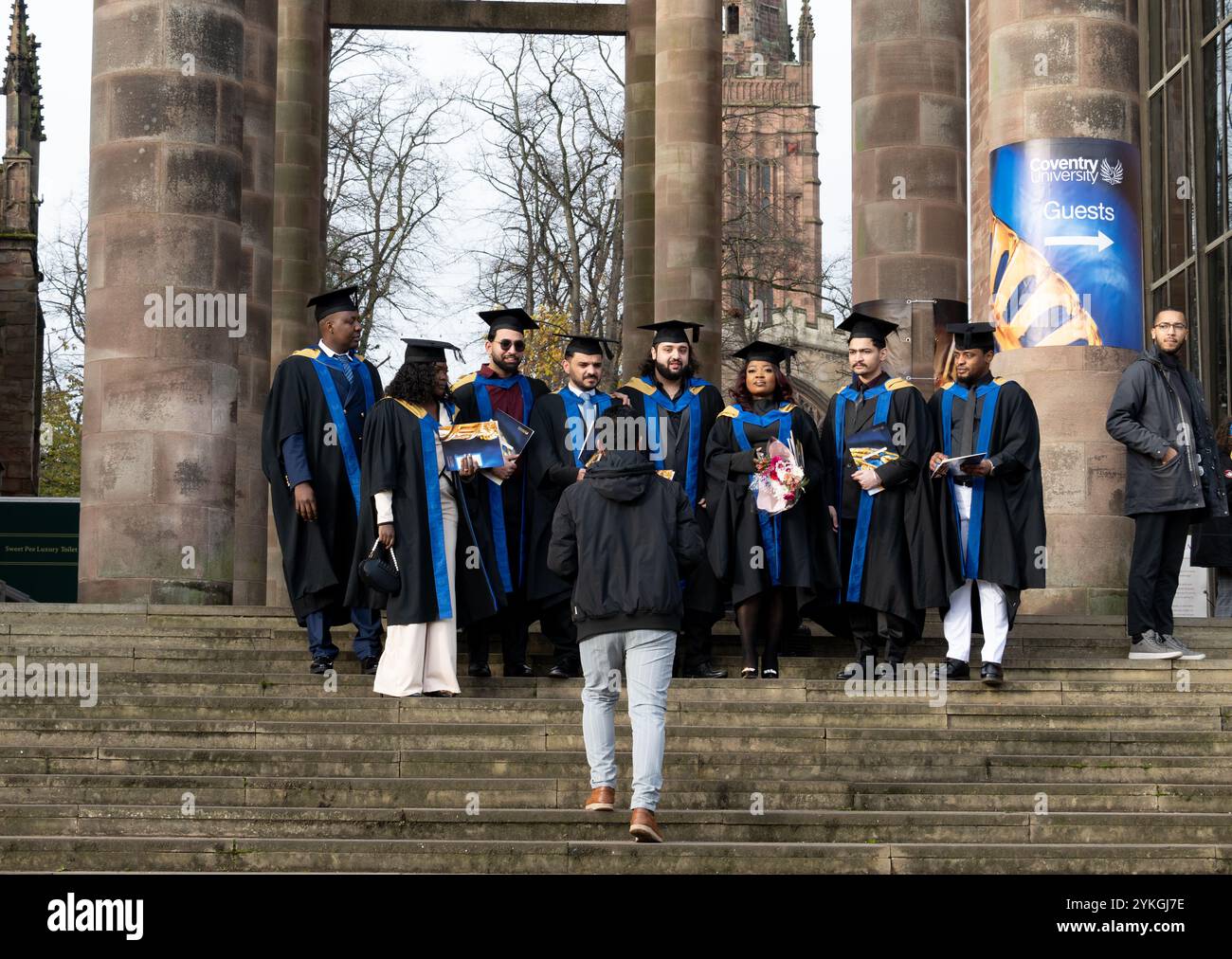 Journée de remise des diplômes de l'Université de Coventry, cathédrale de Coventry, West Midlands, Angleterre, Royaume-Uni Banque D'Images