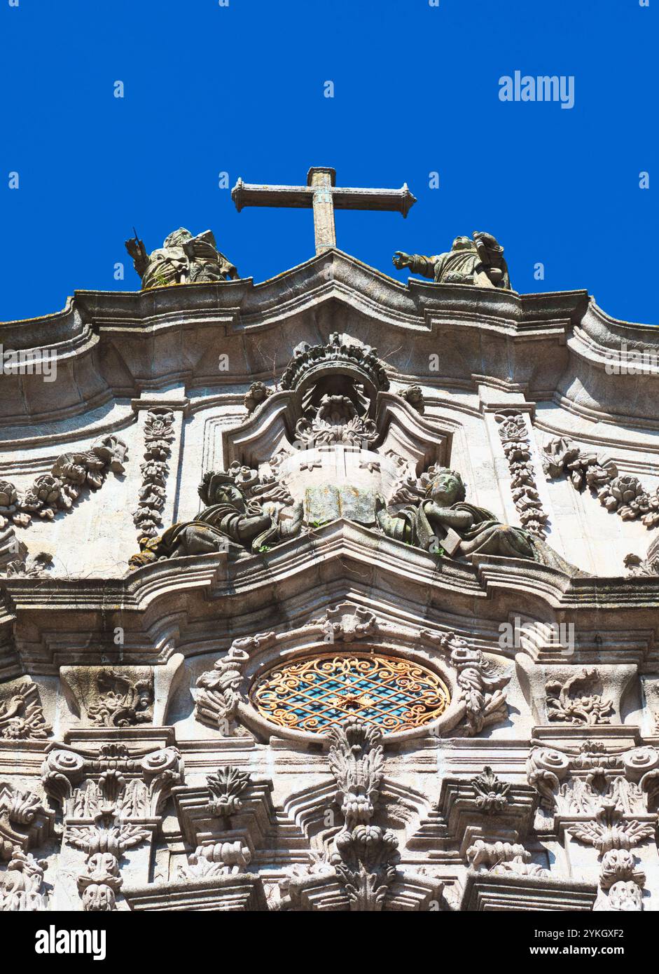 Façade décorative de l'Igreja de Santa Clara baroque portugais (église de Santa Clara) Porto, Porto, Portugal Banque D'Images