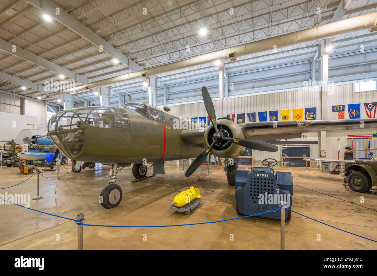North American B-25 Mitchell dans le pavillon de l'avion au USS ALABAMA Battleship Memorial Park, Mobile, Alabama, États-Unis Banque D'Images