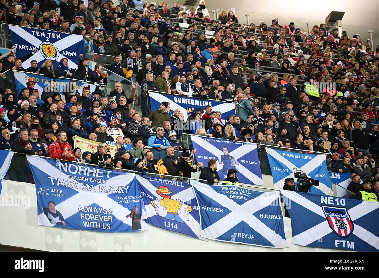 Les supporters écossais lors du match du Groupe A1 de l'UEFA Nations League au stade PGE Narodowy de Varsovie. Date de la photo : lundi 18 novembre 2024. Banque D'Images