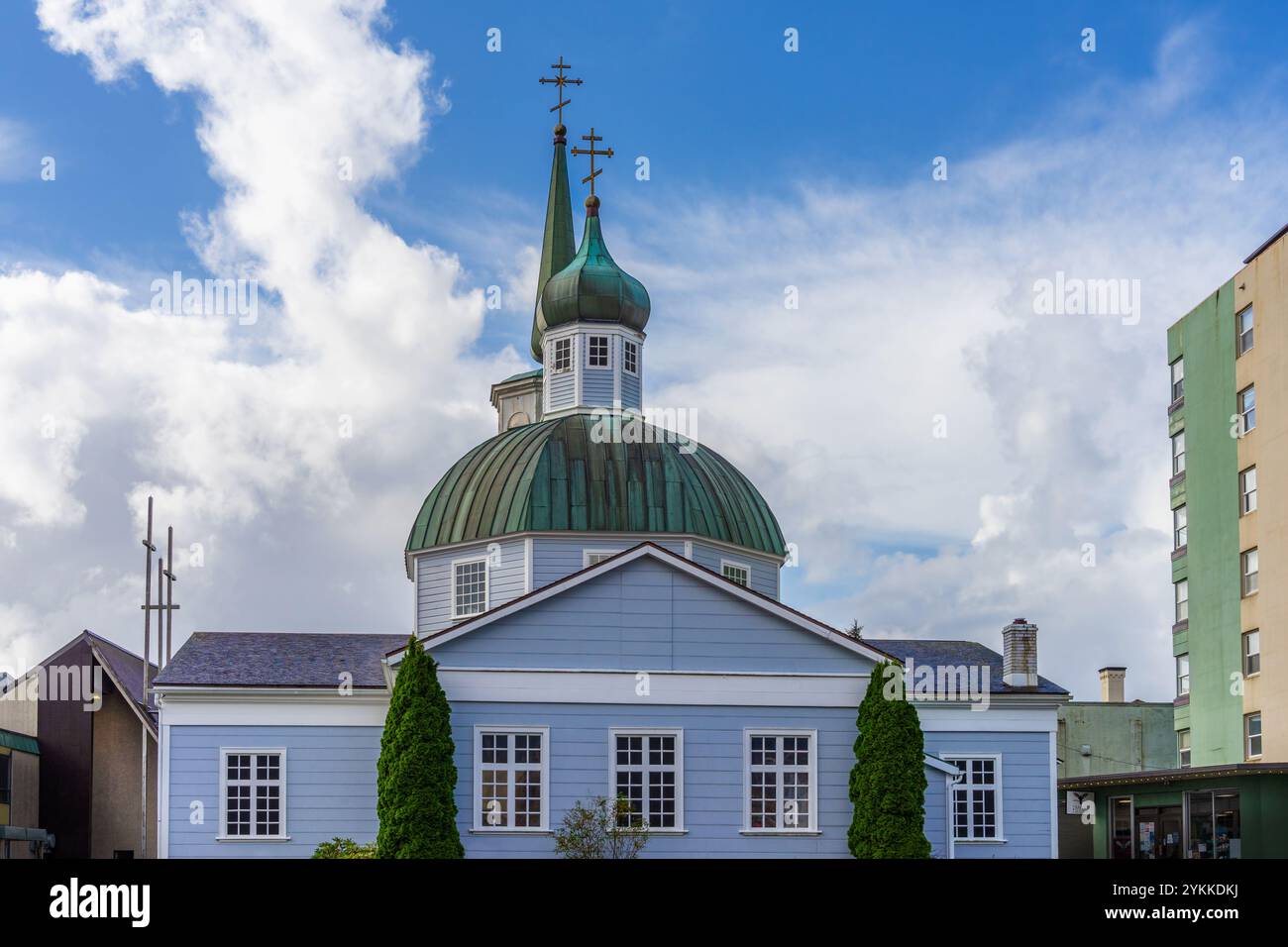 Sitka, Alaska, États-Unis - 24 septembre 2024 : bâtiment extérieur de la cathédrale orthodoxe Saint Michel l'Archange dans le centre-ville de Sitka, Alaska. Banque D'Images