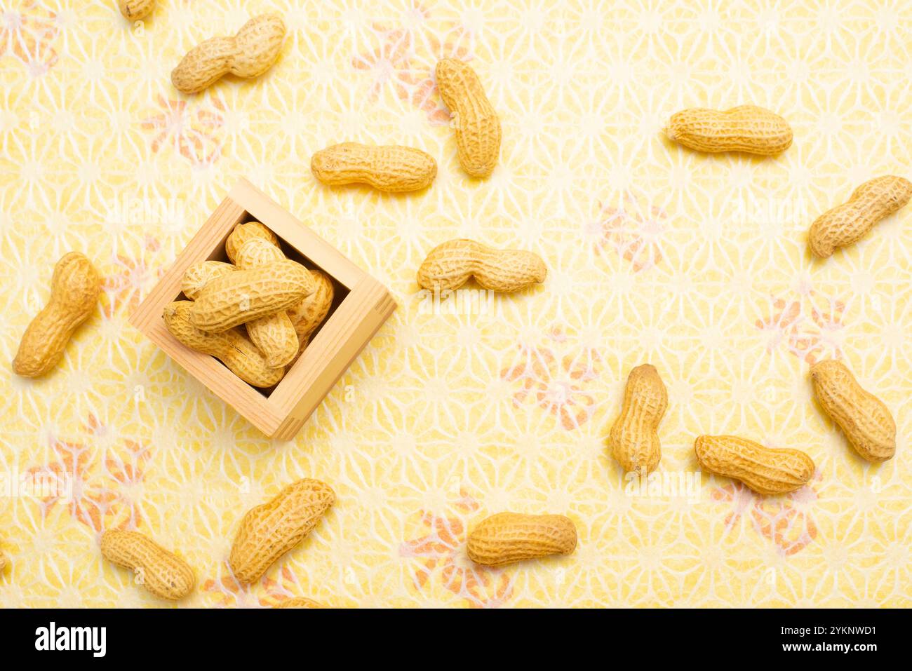 Arachides dans Masu Box Banque D'Images