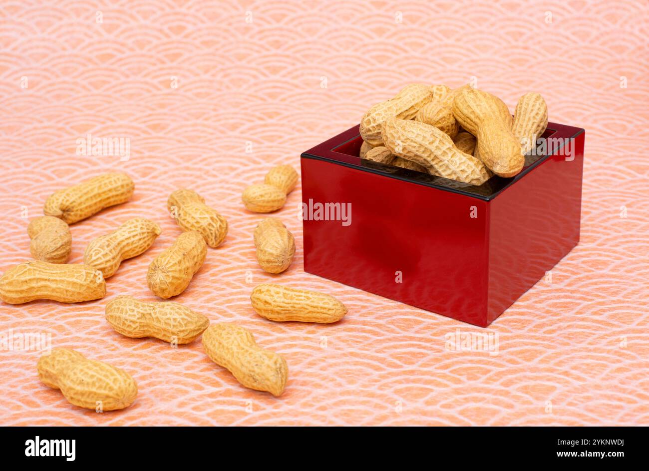 Arachides dans Masu Box Banque D'Images