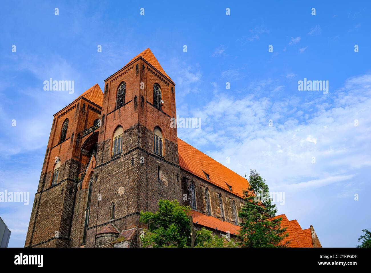 Nikolaikirche Brzeg, Woiwodschaft Opole, Polen Die Nikolaikirche oder Kirche : Nikolaus, eine Basilika des 14. Jahrhunderts, in der oberschlesischen Stadt Brieg/Brzeg, Powiat Brzeski, Woiwodschaft Opole, Polen, Gilt als eines der größten gotischen Bauwerke in Schlesien. Banque D'Images