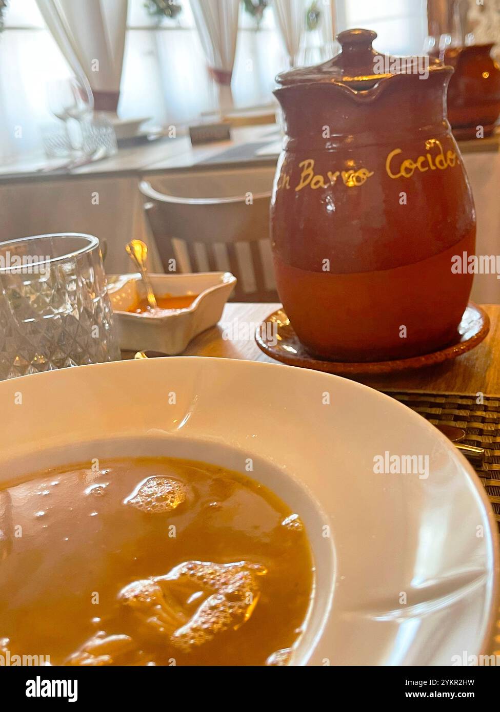 Cocido madrileño soupe. Madrid, Espagne. Banque D'Images