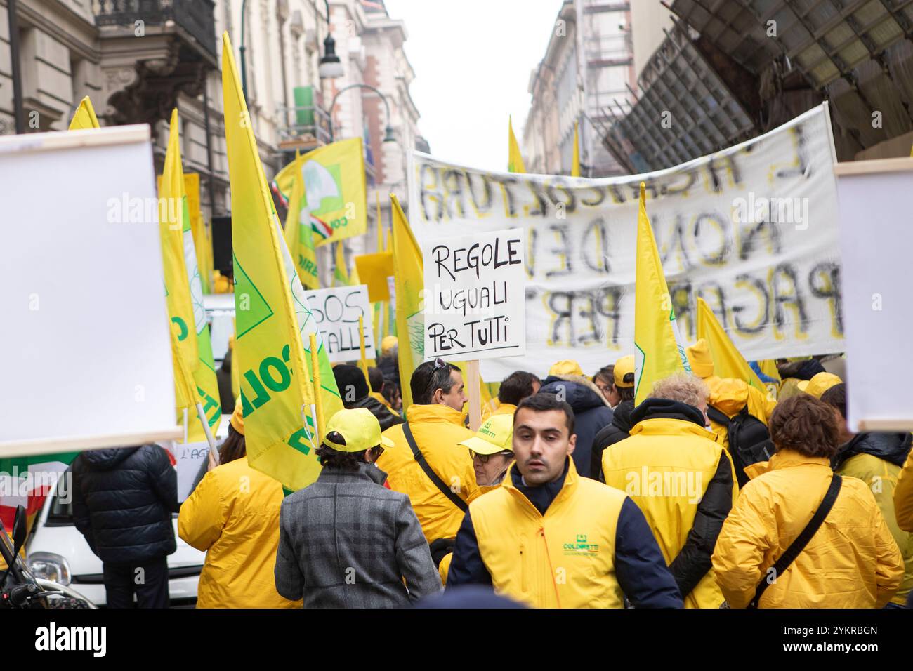 Torino, Italie. 19 novembre 2024. Sit-in "L'agricoltura non deve pagare per tutti" Organizato da Coldiretti Piemonte davanti la sede del consiglio regionale a Palazzo Lascaris. Torino, Italia - Marted&#xec;, 19 novembre 2024 - Cronaca - ( Foto Andrea Alfano/LaPresse ) sit-in "L'agricoltura non deve pagare per tutti" organisé par Coldiretti Piemonte devant le siège du conseil régional au Palazzo Lascaris. Turin, Italie - mardi 19 novembre 2024 - nouvelles - ( photo Andrea Alfano/LaPresse ) crédit : LaPresse/Alamy Live News Banque D'Images