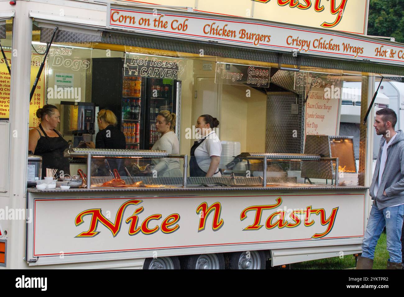 Fast food stand Banque de photographies et d’images à haute résolution ...