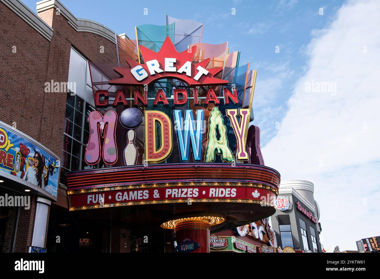 Grand panneau canadien Midway sur Clifton Hill à Niagara Falls, Ontario, Canada Banque D'Images