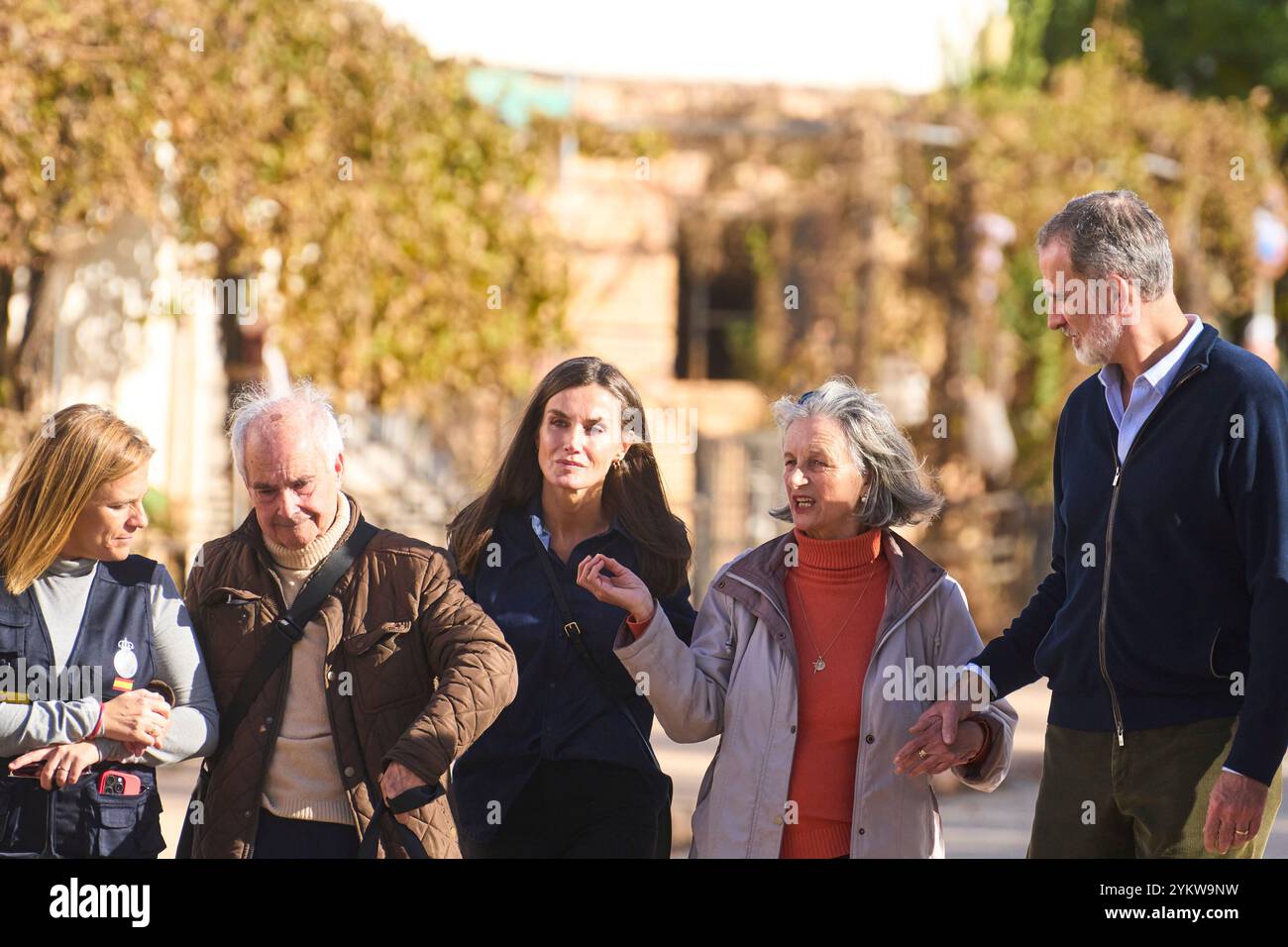 Utiel, Espagne. 19 novembre 2024. Le roi Felipe VI d'Espagne, la reine Letizia d'Espagne visitent Utiel après une inondation le 19 novembre 2024 à Utiel, Espagne. Crédit : album/Alamy Live News Banque D'Images