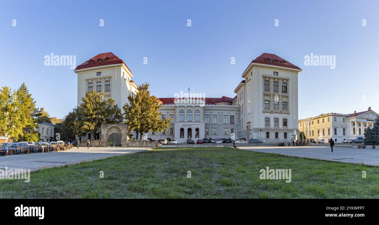 Une photo de l'Université de médecine et de pharmacie Grigore T. Popa à Iasi Banque D'Images