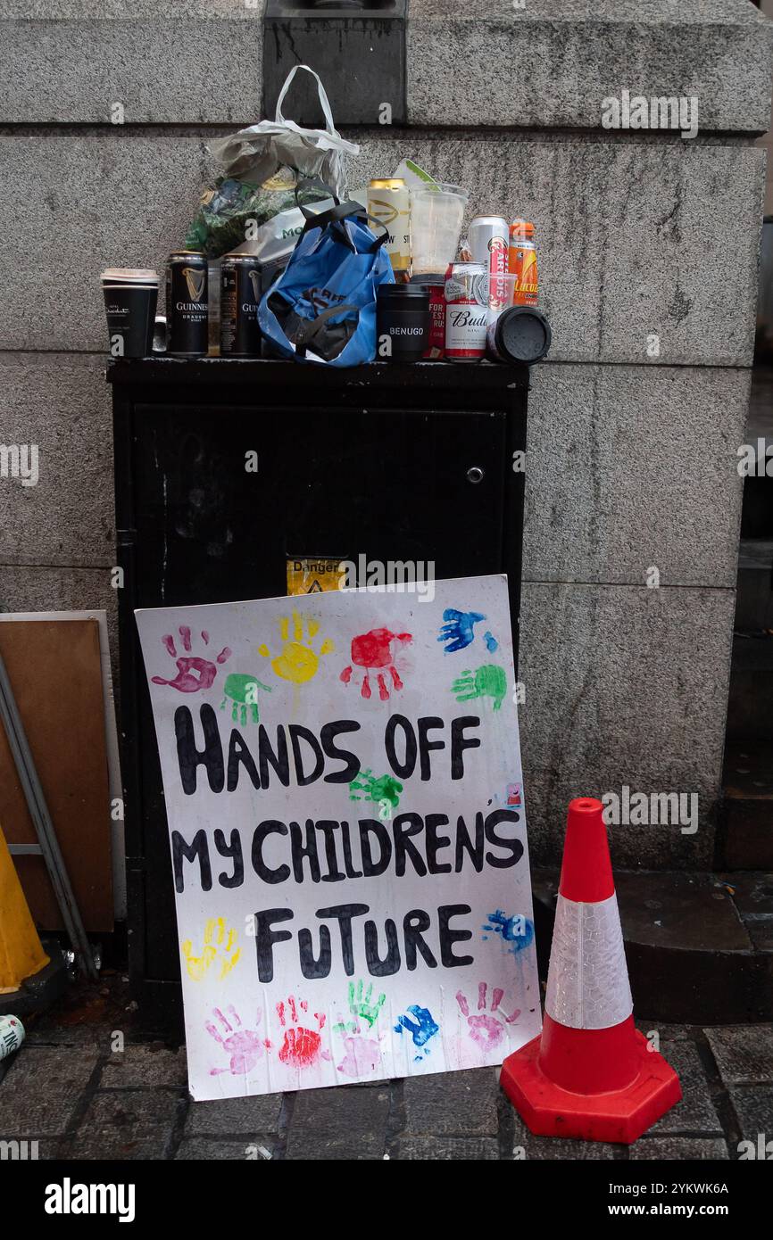 Westminster, Londres, Royaume-Uni. 19 novembre 2024. Une énorme manifestation a été organisée par les agriculteurs aujourd’hui devant Downing Street et la Chambre des communes à Londres au sujet des modifications controversées apportées par le gouvernement au budget des droits de succession pour les agriculteurs. Crédit : Maureen McLean/Alamy Live News Banque D'Images