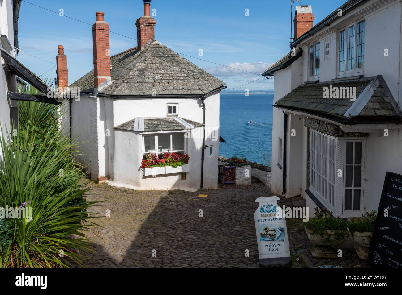 Clovelly.Devon.Royaume-Uni. 28 septembre 2024.photo de la rue pavée du village de Clovelly sur la côte nord du Devon Banque D'Images