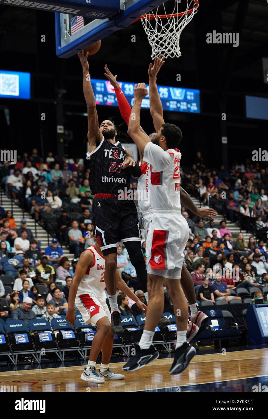 Frisco, États-Unis. 17 novembre 2024. Phil Wheeler #23 de Texas Legends se dirige vers le panier contre Memphis Hustle lors du match de saison régulière de la NBA G League au Comerica Center. Score final Texas Legends 85-90 Memphis Hustle le 17 novembre 2024 à Frisco, Texas. (Photo de Javier Vicencio/Eyepix Group/SIPA USA) crédit : SIPA USA/Alamy Live News Banque D'Images