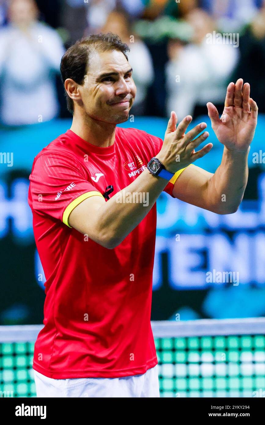 Le joueur de tennis espagnol Rafael Nadal lors de ses adieux à la finale de la Coupe Davis 2024 à Malaga, en Espagne. Banque D'Images