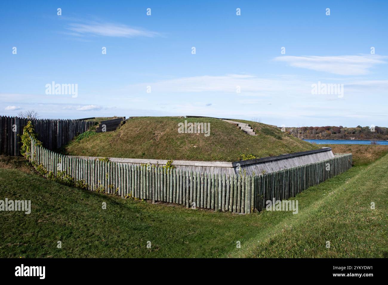 Murs défensifs au lieu historique national du Fort George sur Queen's Parade à Niagara-on-the-Lake, Ontario, Canada Banque D'Images