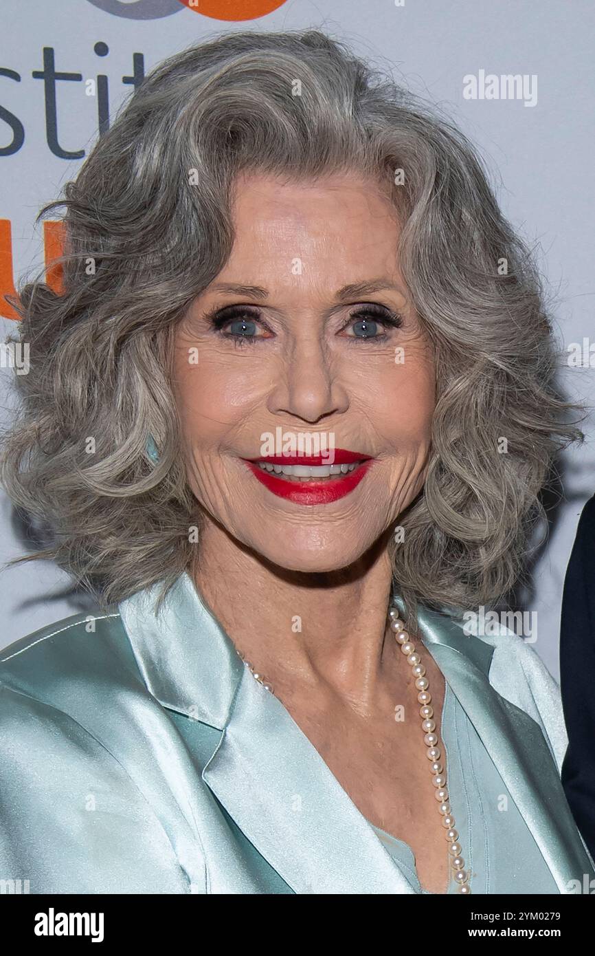 New York, États-Unis. 19 novembre 2024. Jane Fonda assiste au Marie Curie Legacy Gala 2024 honorant Jane Fonda à la Rainbow Room de New York. Crédit : SOPA images Limited/Alamy Live News Banque D'Images