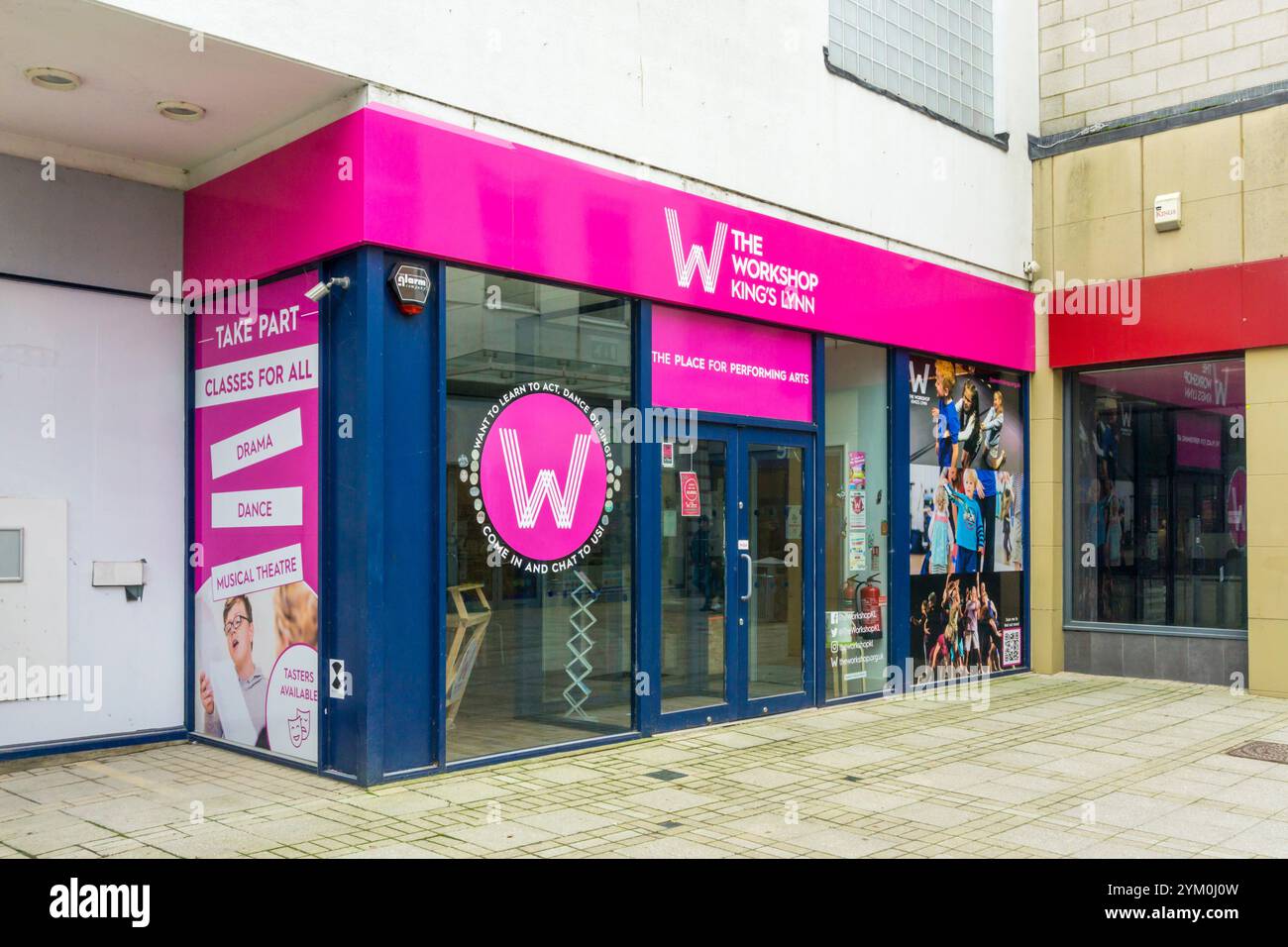 Le Workshop King's Lynn offre des cours d'arts de la scène. Banque D'Images