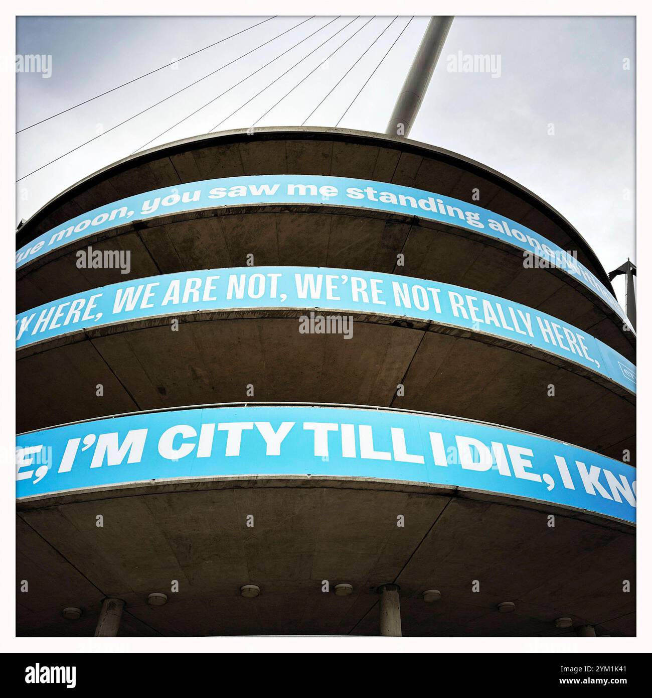 Manchester City GROSSBRITANNIEN, Grande-Bretagne, Angleterre, Manchester, 19.11.2024 Eingang mit Plakat I am City Till I Die vom Fussballklub Manchester City im nahe dem Etihad Campus Stadium in Manchester Angleterre en: entrée avec panneau I am City Till I Die au club de football Manchester City au stade Etihad campus à Manchester Angleterre *** Manchester City GRANDE BRETAGNE, Grande-Bretagne, Angleterre, Manchester, 19 11 2024 entrée avec panneau I am City Till I Die du club de football Manchester City au stade Etihad campus à Manchester Angleterre en entrée avec panneau I am City Till I Die au Manch Banque D'Images