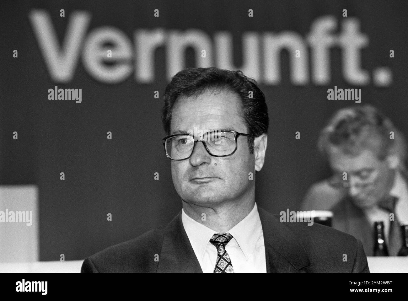 Deutschland, Nuernberg, 04.09.1994 Archiv. : 48-68-06 FDP-Parteitag Foto : Klaus Kinkel, FDP-Bundesvorsitzender FDP-Parteitag *** Allemagne, Nuremberg, 04 09 1994 Archives 48 68 06 Conférence du Parti FDP photo Klaus Kinkel, Président fédéral du FDP Conférence du Parti FDP Banque D'Images