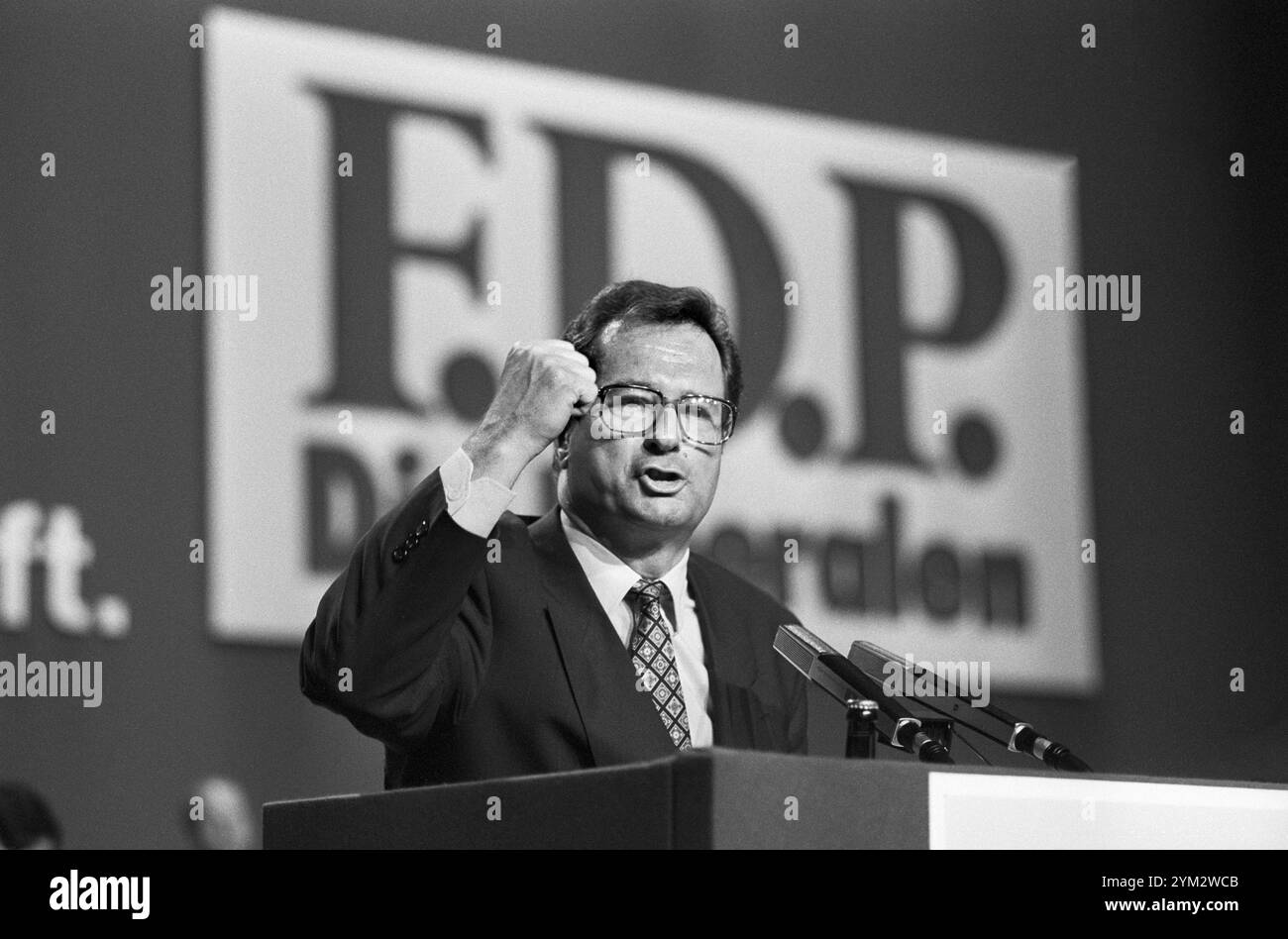 Deutschland, Nuernberg, 04.09.1994 Archiv. : 48-69-28 FDP-Parteitag Foto : Klaus Kinkel, FDP-Bundesvorsitzender FDP-Parteitag *** Allemagne, Nuremberg, 04 09 1994 Archives 48 69 28 Conférence du Parti FDP photo Klaus Kinkel, FDP Président fédéral Conférence du Parti FDP Banque D'Images