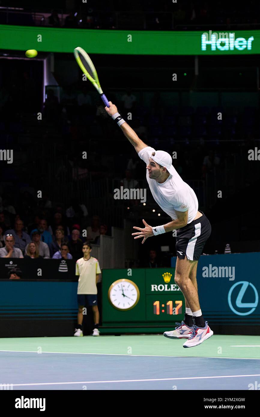 Malaga, Espagne. 20 novembre 2024. MALAGA, ESPAGNE - 20 NOVEMBRE : Jan-Lennard Struff, de l'équipe Allemagne, participe à son match en simple contre Denis Shapovalov, de l'équipe Canada, en quart de finale entre l'Allemagne et le Canada lors de la finale de la Coupe Davis au Palacio de Deportes Jose Maria Martin Carpena le 20 novembre 2024 à Malaga, Espagne. (Photo de Francisco Macia/photo Players images/Magara Press) crédit : Magara Press SL/Alamy Live News Banque D'Images