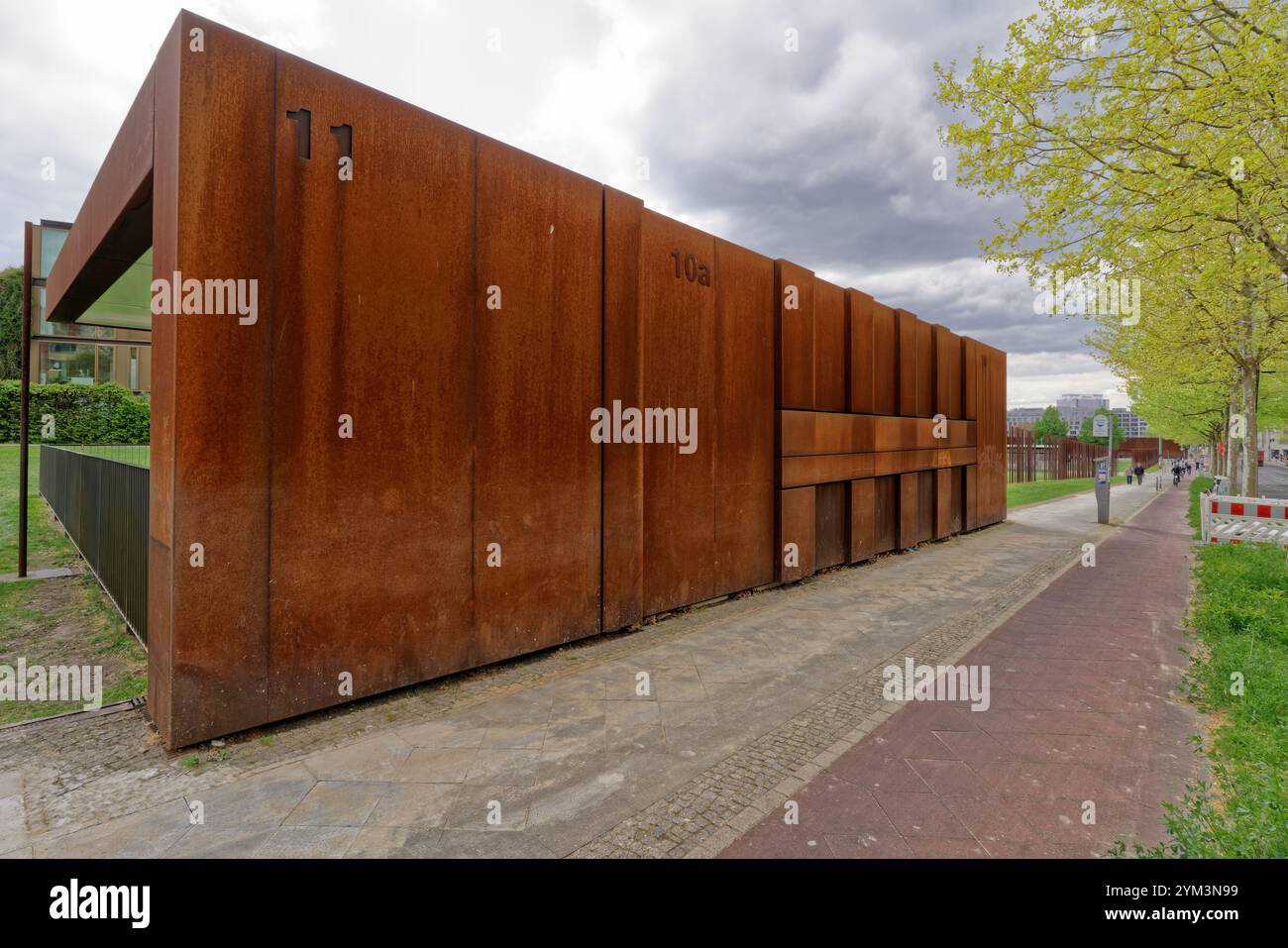 Un monument au Mémorial du mur de Berlin, Bernauer Straße, Berlin. Banque D'Images