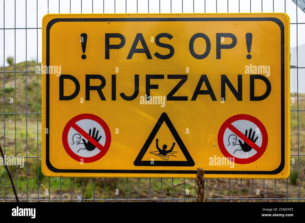 Panneau d'avertissement pour les sables mouvants à Amsterdam, pays-Bas, 15 novembre 2024 Banque D'Images