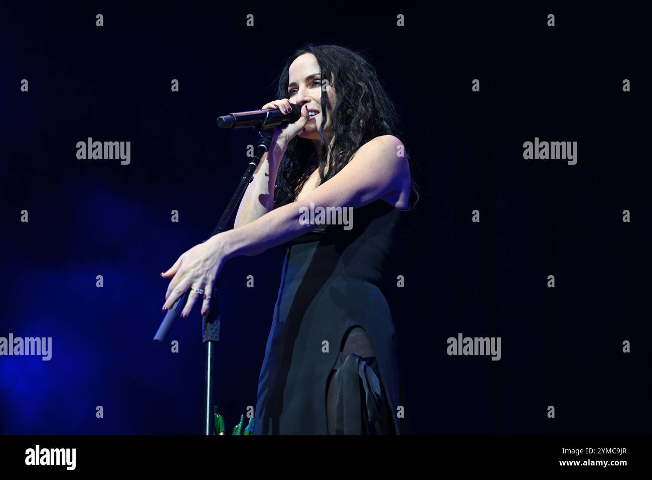 ROYAUME-UNI. 20 novembre 2024. LONDRES, ANGLETERRE - 20 NOVEMBRE : Andrea Corr de «The Corrs» se produisant à O2 Arena, Greenwich le 20 novembre 2024 à Londres, Angleterre. CAP/Mar © Mar/Capital Pictures crédit : Capital Pictures/Alamy Live News Banque D'Images