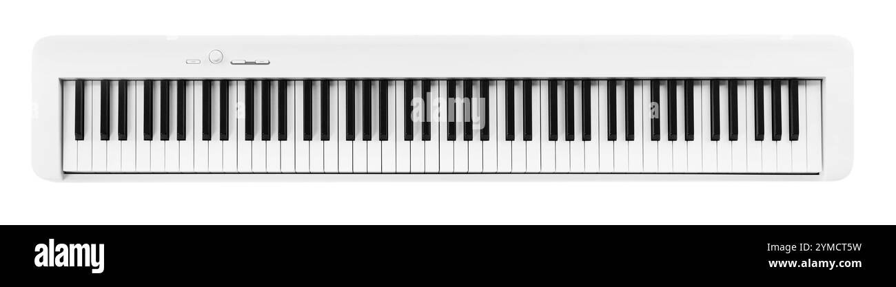 Un synthétiseur isolé sur blanc, vue de dessus. Instrument de musique électronique Banque D'Images