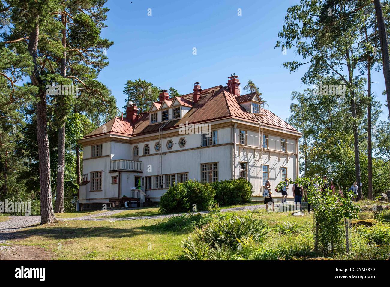 Merilinna, conçu par Eliel Saarinen et construit en 1918, sur l'île de Kivilinna, une destination d'excursion d'une journée dans l'archipel d'Helsinki Banque D'Images