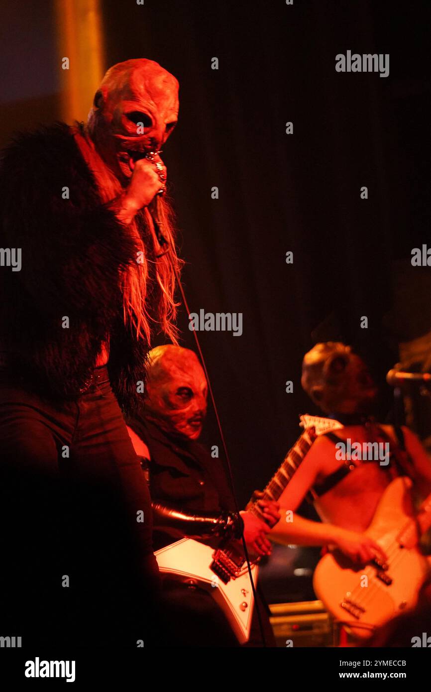 Les membres du groupe américain de hardcore / Grindcore Squid Pisser se produisent lors de la tournée Gwar the Stoned Age à The Factory à Deep Ellum le 15 novembre 2024. À Dallas, Texas. (Photo de Javier Vicencio / Eyepix / Sipa USA) Banque D'Images