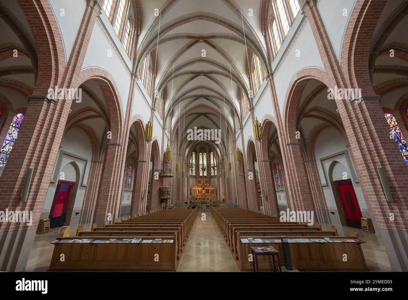 Intérieur de l'église paroissiale néo-gothique Bregenz-Herz Jesu, consacrée en 1906, Bregenz, Bade-Wuertemberg, Allemagne, Europe Banque D'Images