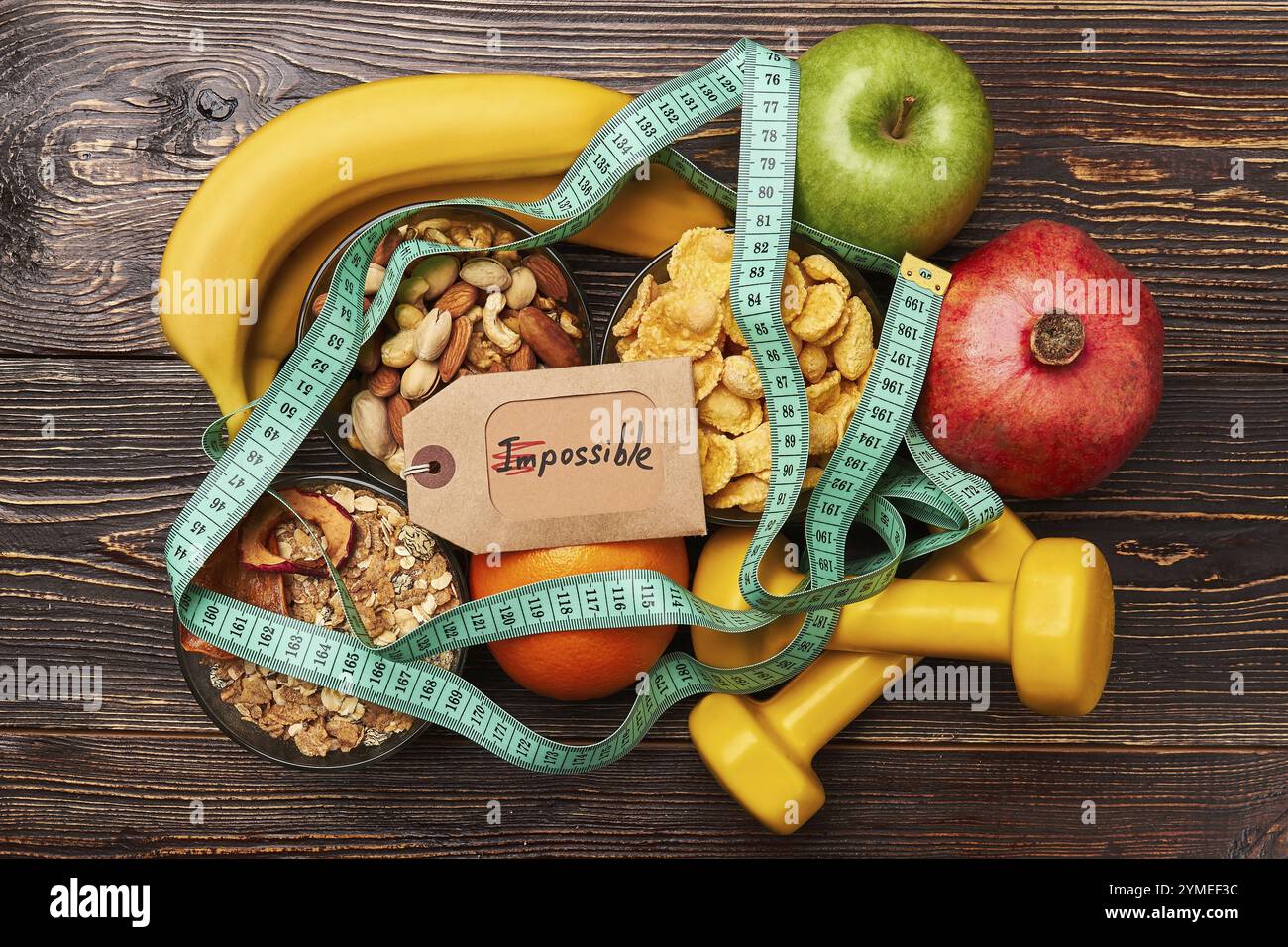 Fruits, céréales et équipement de sport. Le succès vient de persévérer Banque D'Images