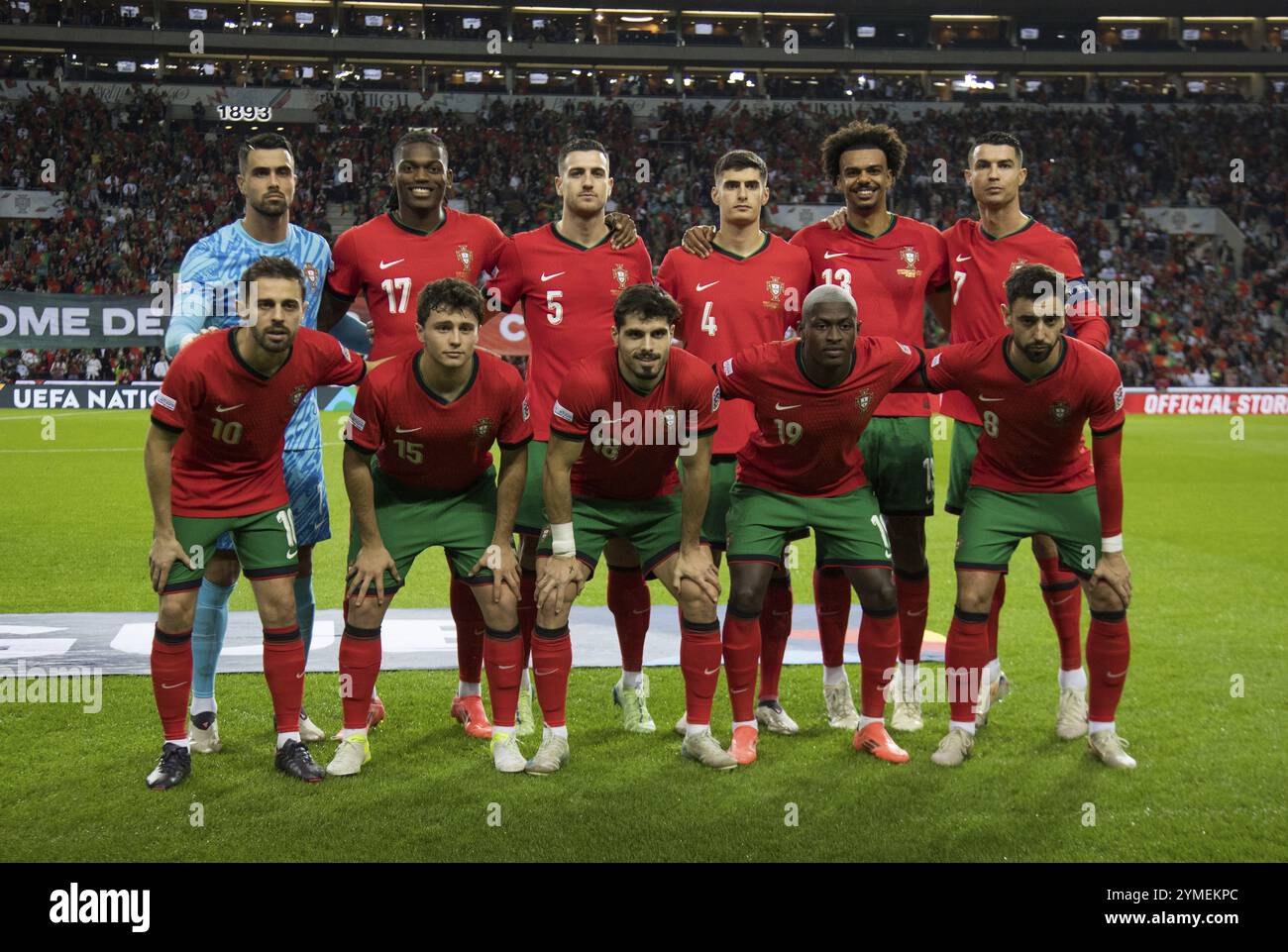 Match de football, l'équipe du Portugal à la photo de l'équipe d'avant-match, en haut de gauche à droite : le gardien Diogo COSTA, Rafael LEAO, Diogo DALOT, Antonio Silva Banque D'Images