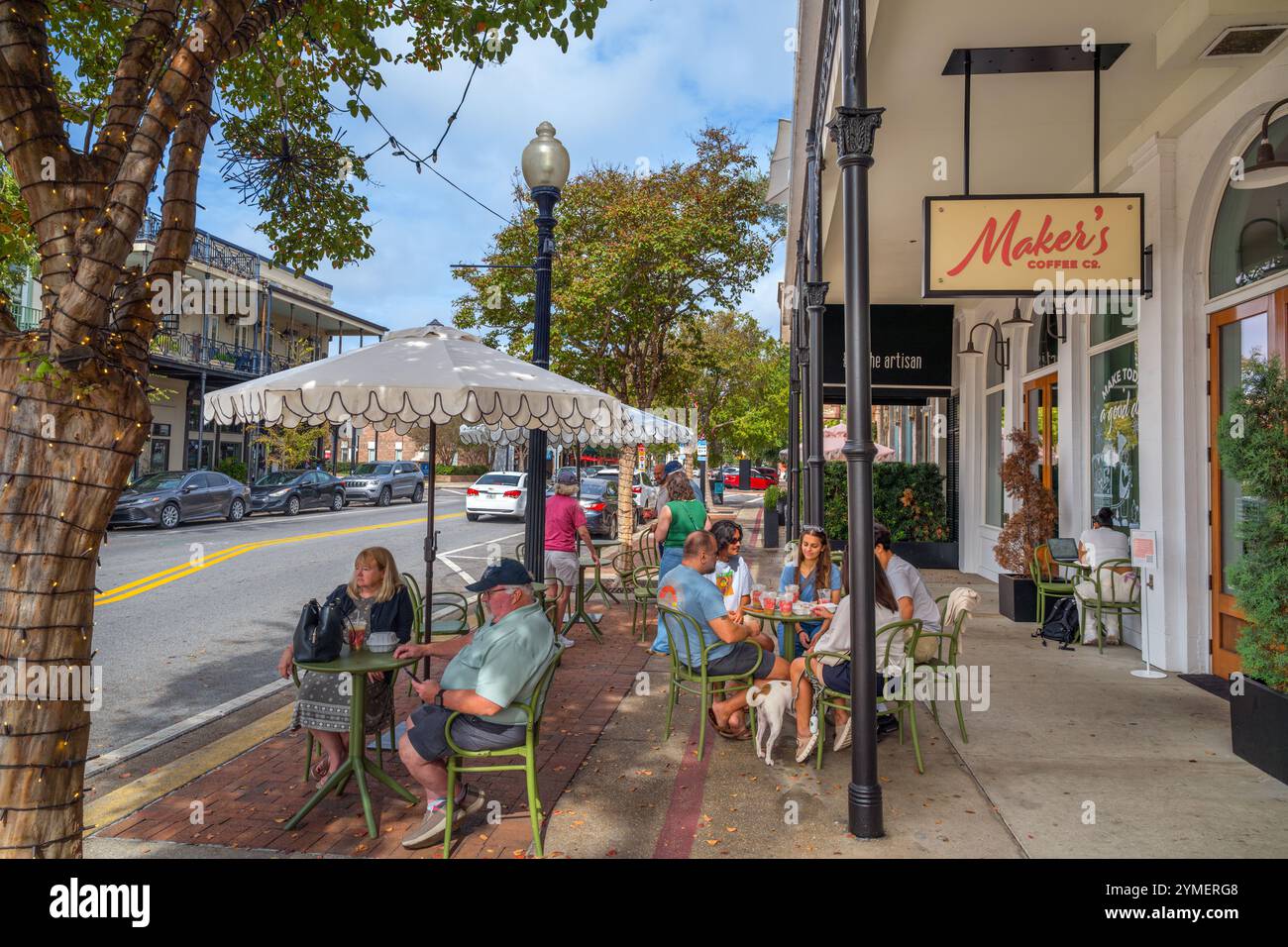Café trottoir sur South Palafox Street dans le quartier historique, Pensacola, Floride, États-Unis Banque D'Images