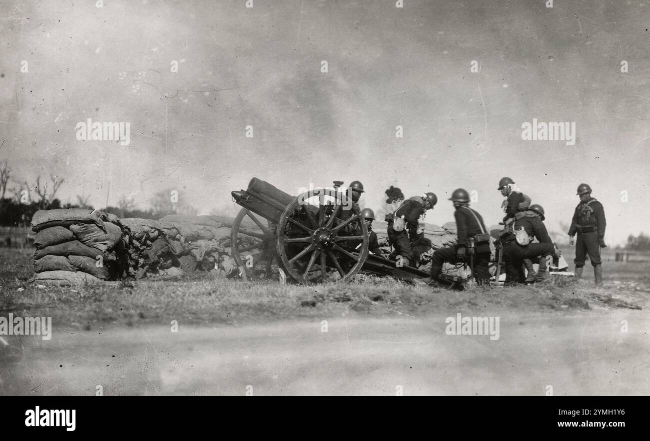 Howtizers japonais, Shanghai, guerre sino-japonaise 1932 Banque D'Images