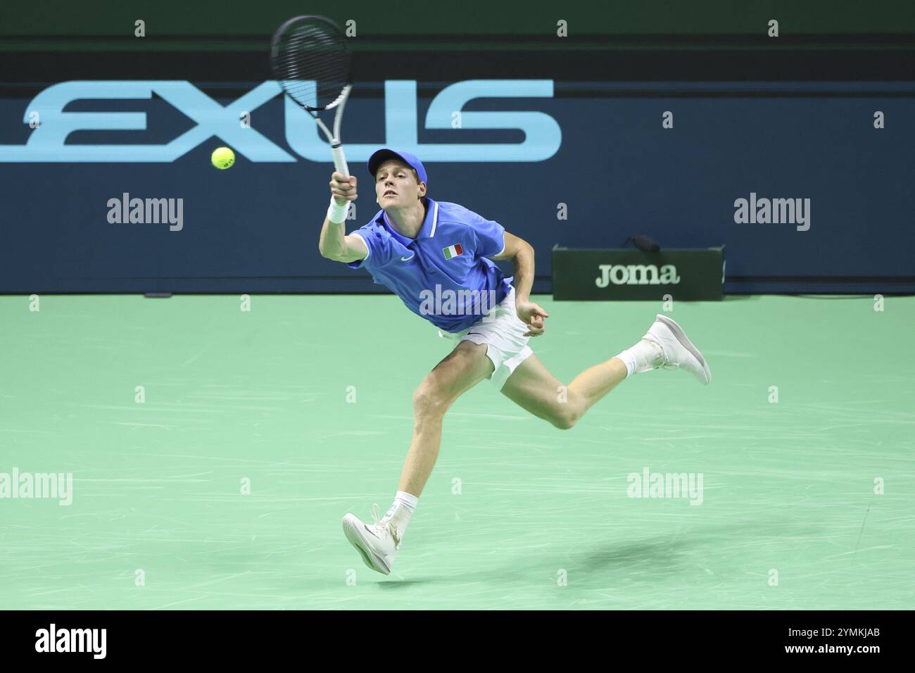 Jannik Sinner d'Italie lors de la finale de la Coupe Davis 2024 quart de finale de tennis entre l'Italie et l'Argentine au Palacio de Deportes Jose Maria Martin Carpena le 21 novembre 2024 à Malaga, Espagne Banque D'Images