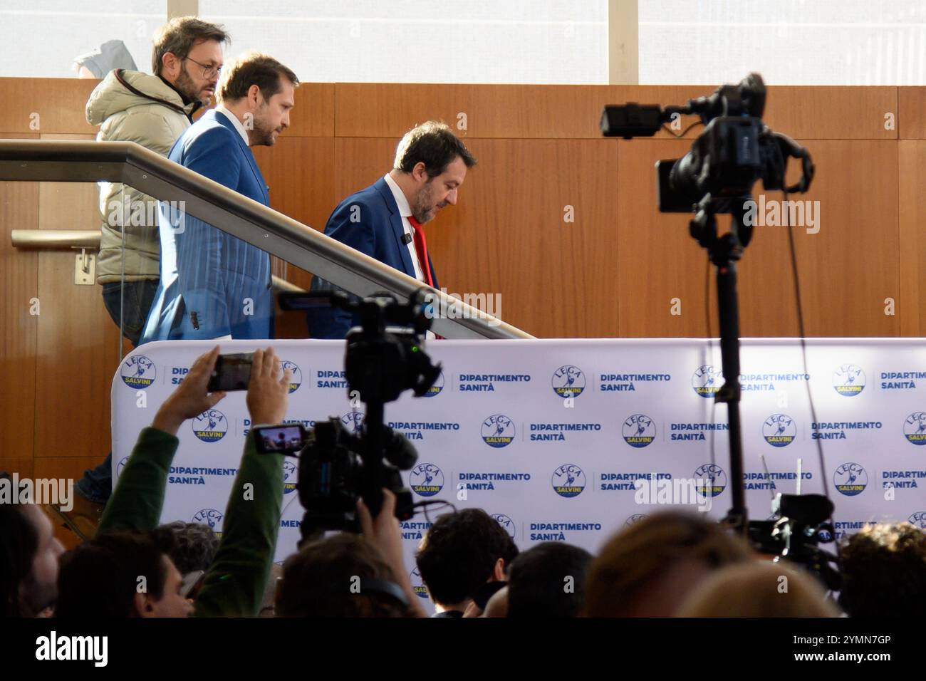 Milano, Milano. 22 novembre 2024. Matteo Salvini agli Stati generali della Sanit&#xe0 ; Organizato dalla Lega, presso il pirellone - Milano, Gioved&#xec ; 21 novembre 2024 (Foto Claudio Furlan/Lapresse) États généraux de santé organisé par la Ligue, au Pirellone - Milan, jeudi 21 novembre 2024 (photo Claudio Furlan/Lapresse) crédit : LaPresse/Alamy Live News Banque D'Images