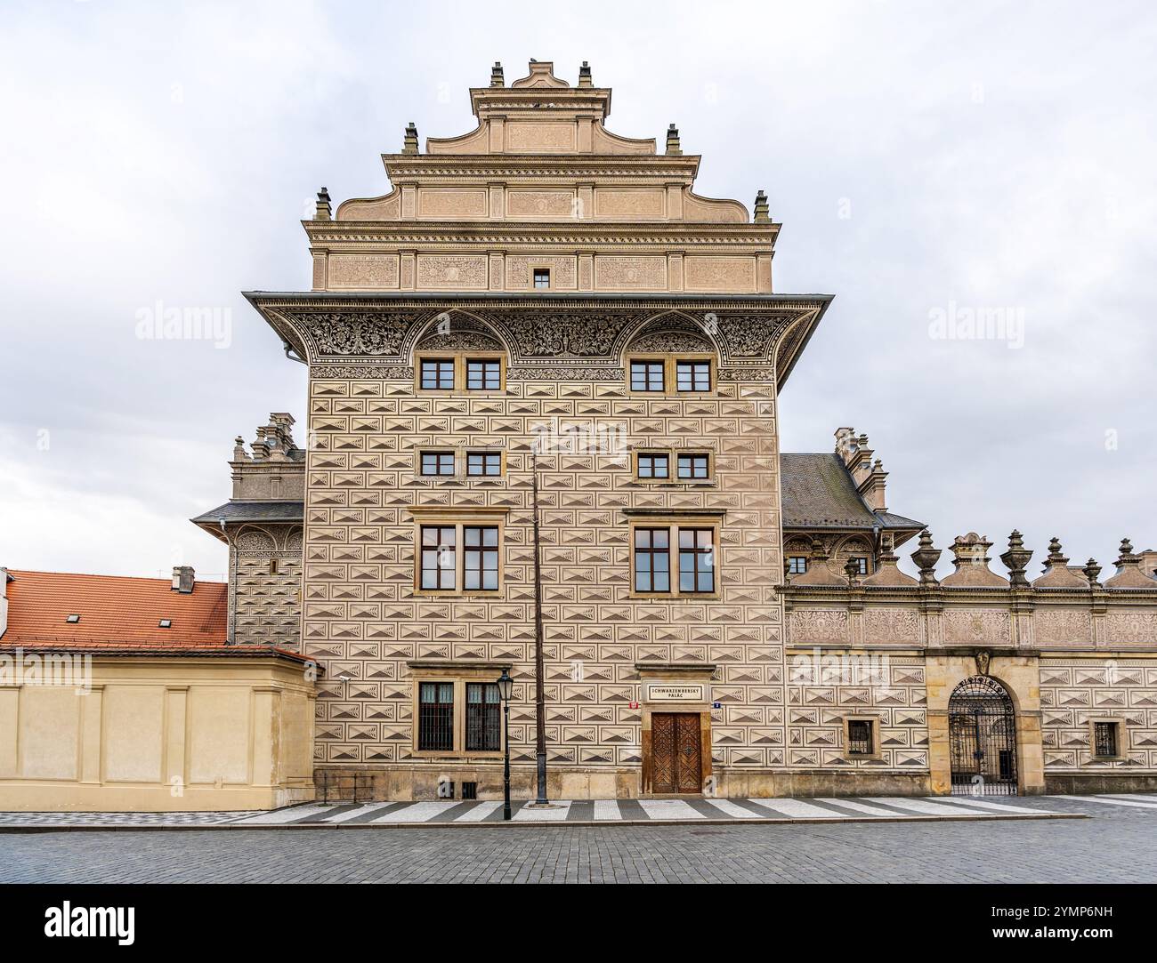 Palais Schwarzenberg ou Palais Lobkovice, palais Renaissance sur la place Hradcany, maison d'une exposition de la Galerie nationale, Prague, Tchéquie Banque D'Images