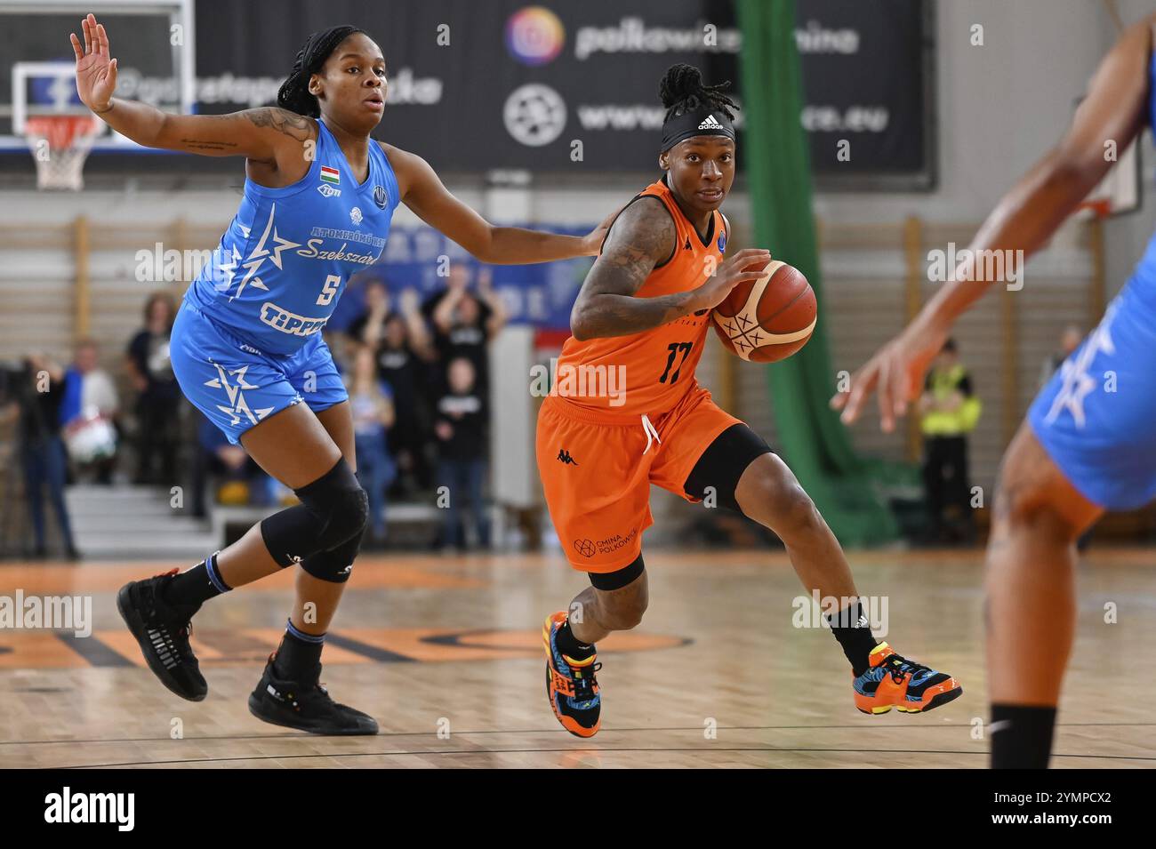 POLKOWICE, POLOGNE - 21 DÉCEMBRE 2022 : match de basket-ball EuroLeague Women entre BC Polkowice vs Atomeromu KSC Szekszard. En action Erica Wheeler. Banque D'Images